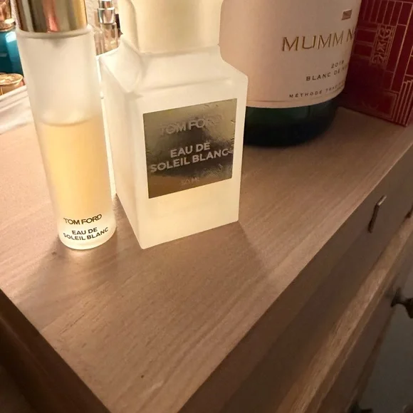 Tom Ford Eau de Soleil Blanc - Picture 2 of 3